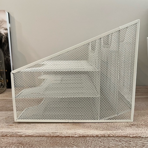 Wire Mesh Organizer - Picture 12 of 13